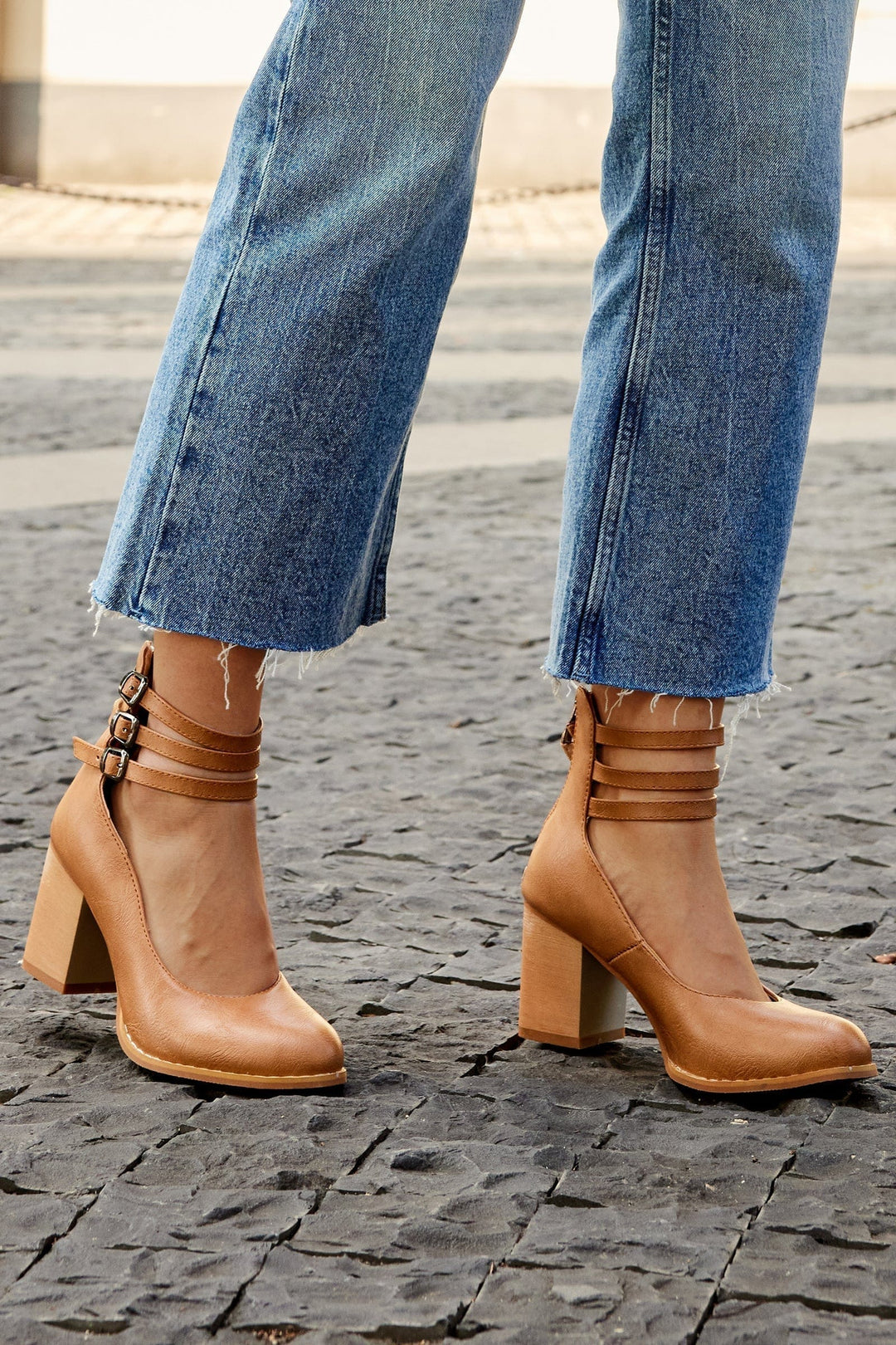 Sandali con tacco a tripla fascia da donna