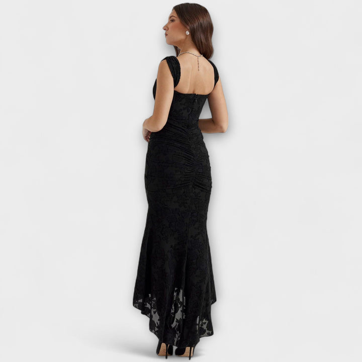 Abito lungo con corsetto elegante e raffinato