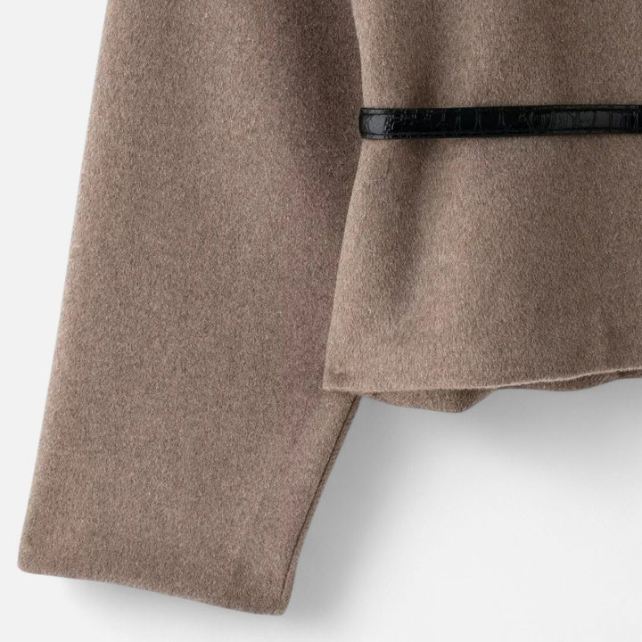 Pull cache-cœur élégant pour femme
