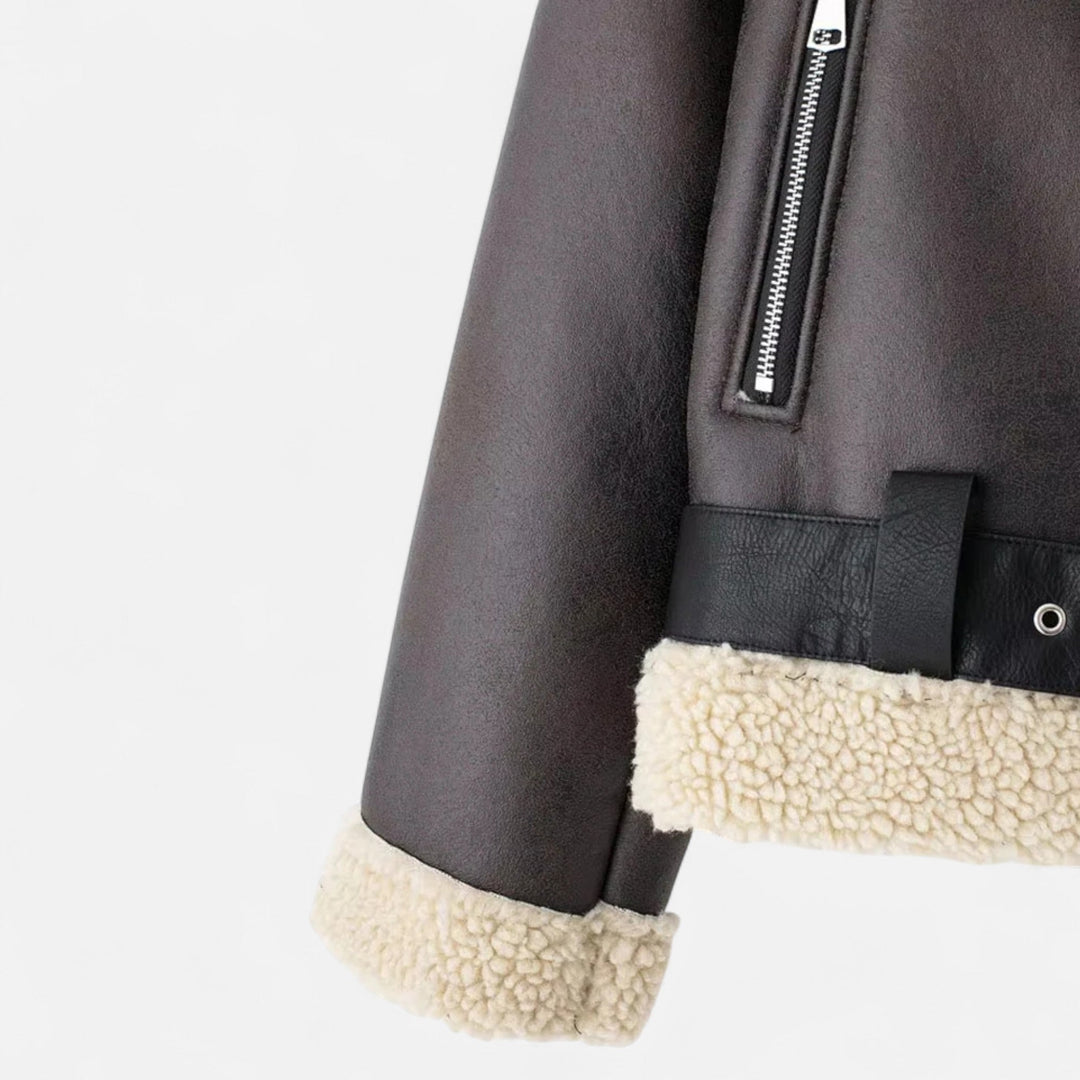Giacca in pelle autunnale da donna con cintura