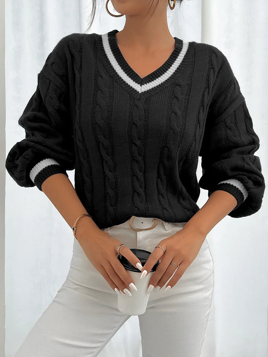 Maglione a spalla intrecciata con motivo floreale in maglia