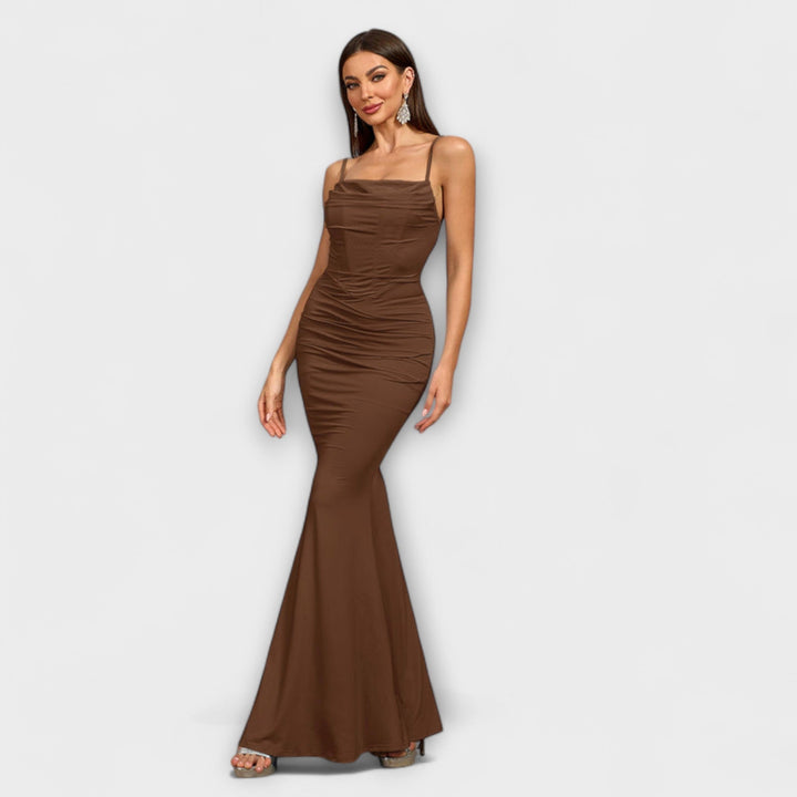 Abito elegante con volant