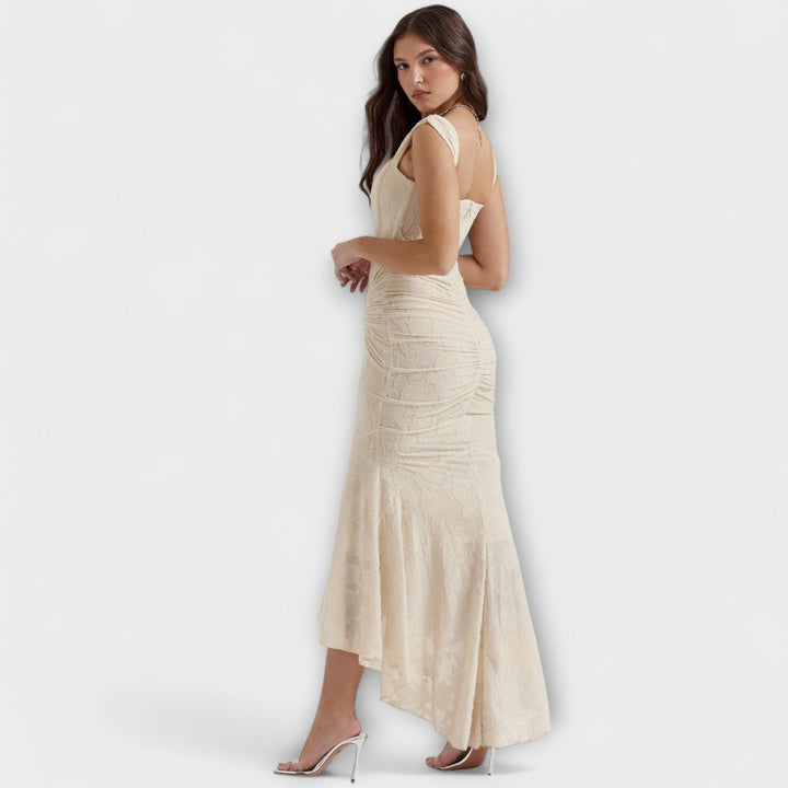 Abito lungo con corsetto elegante e raffinato