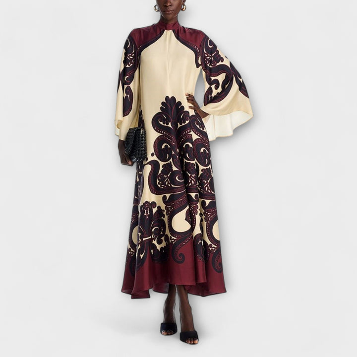 Robe longue à imprimé grenadille à couper le souffle pour une élégance sans effort